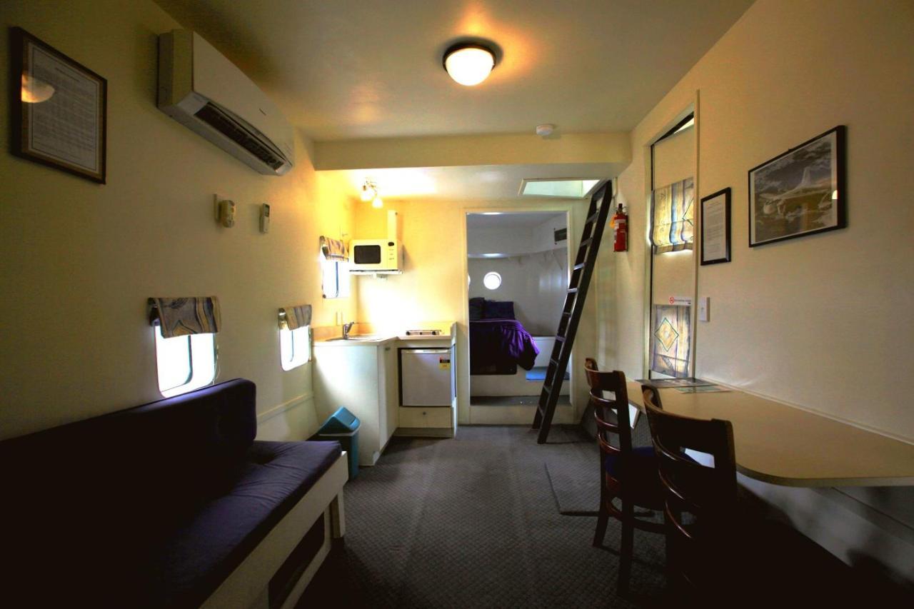 Woodlyn Park Motel Waitomo Caves Ngoại thất bức ảnh